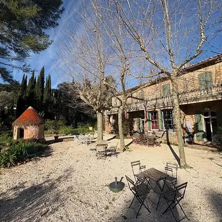 Villa Magdala-Chambre D'Hotes 5 Bed & Breakfast 3*