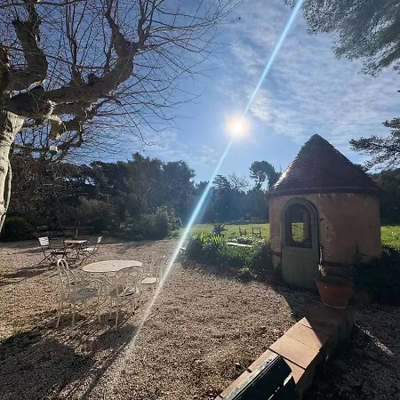 Villa Magdala-Chambre D'Hotes 5 3* Hyeres